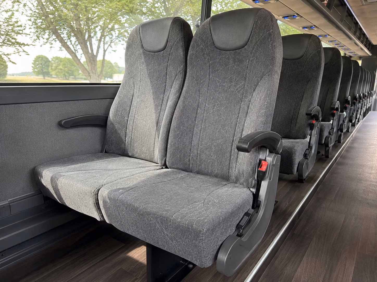 palm bay charter buses to orlando sanford airport sfb